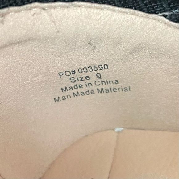 Journee Collection Black Front Zip Bexlie Bootie Women’s size 9 - Picture 10 of 10